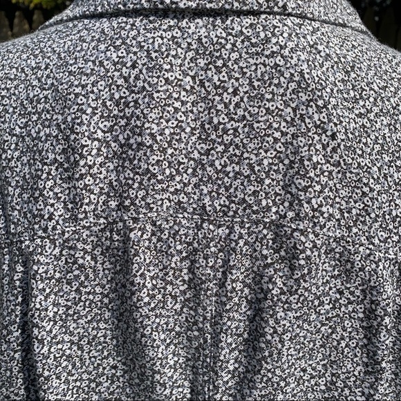 Frank & Eileen Barry Floral Button Front Shirt NWT - Picture 7 of 12